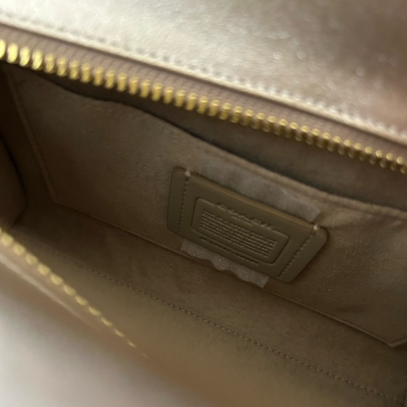 NWT Authentic Coach Andrea Carryall Pearlized Leather Light Champagne - Picture 10 of 13